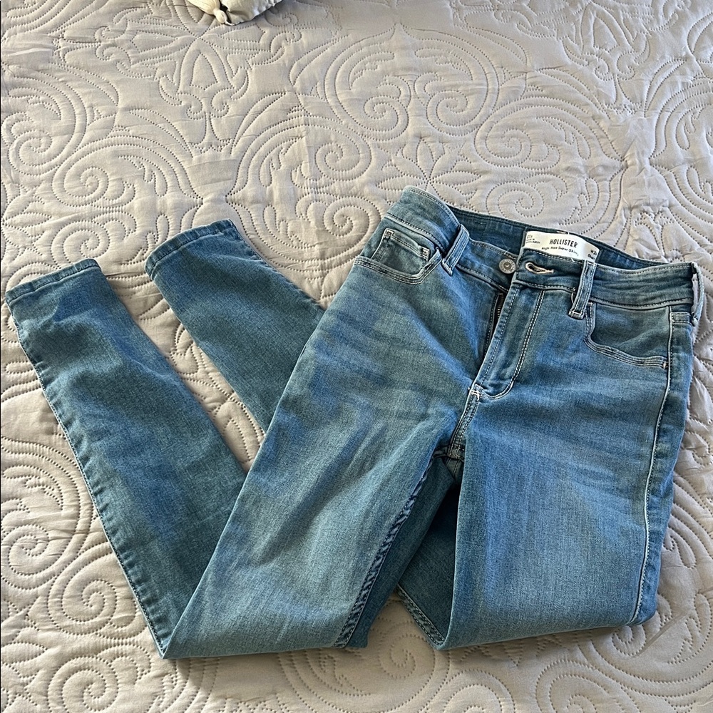 Hollister Women's Light Blue Skinny Jeans
